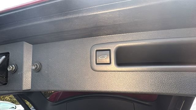 Used 2024 Toyota Highlander LE image 38