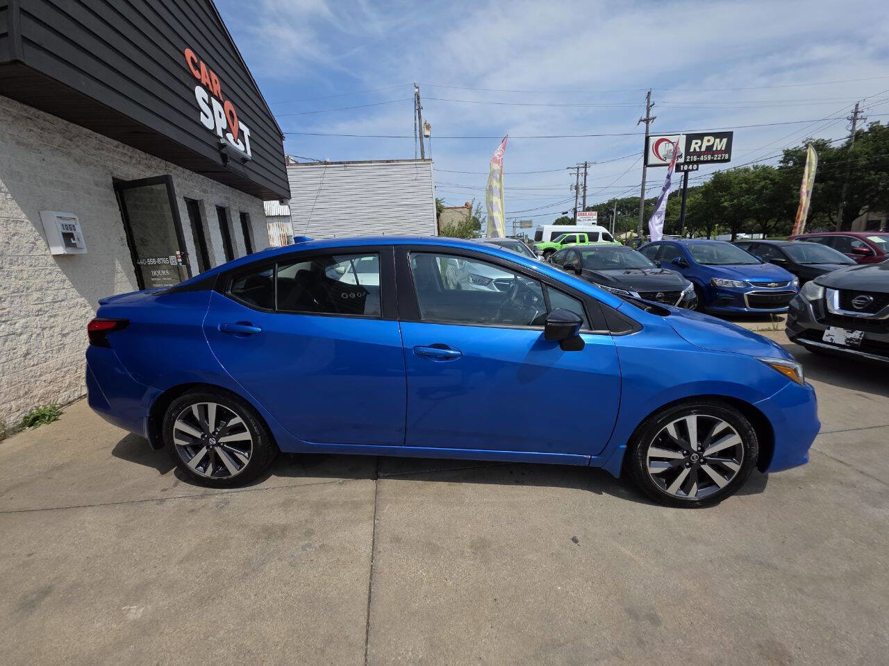 Used 2021 Nissan Versa SR w/ Convenience Package image 8