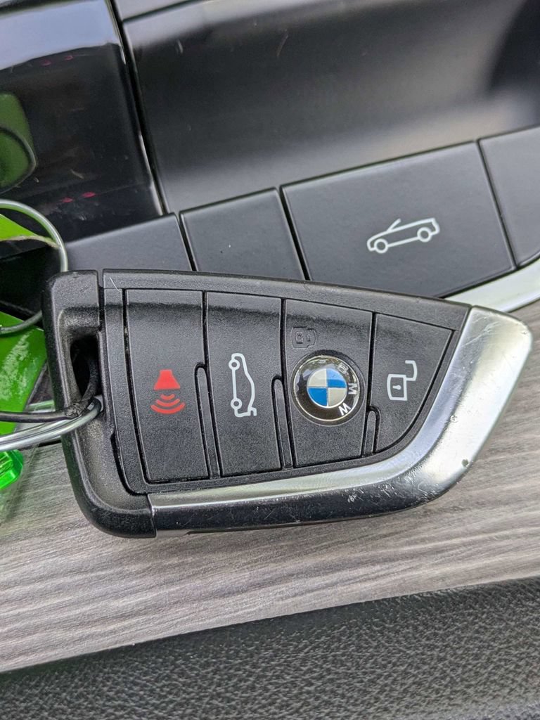 Used 2025 BMW 430i Convertible RWD image 23