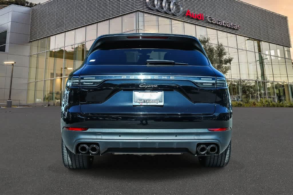 Used 2023 Porsche Cayenne Platinum Edition AWD/4WD image 5