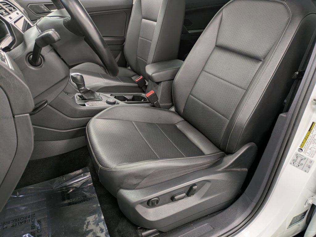 Used 2019 Volkswagen Tiguan SEL w/ 3rd Row Seat Package image 11