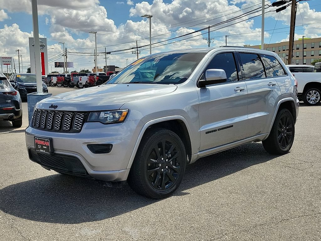 Used 2020 Jeep Grand Cherokee Altitude RWD image 6