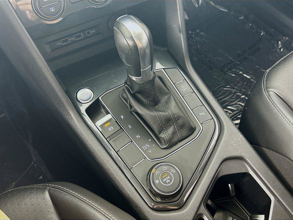 Used 2019 Volkswagen Tiguan SEL AWD/4WD image 16