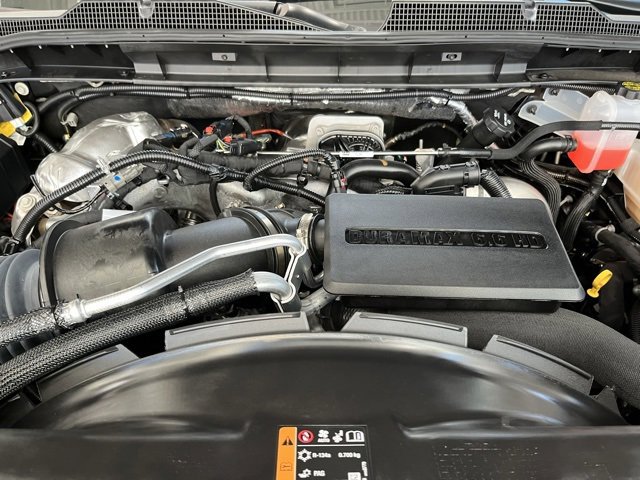 Used 2025 Chevrolet Silverado 2500 ZR2 w/ Technology Package image 19