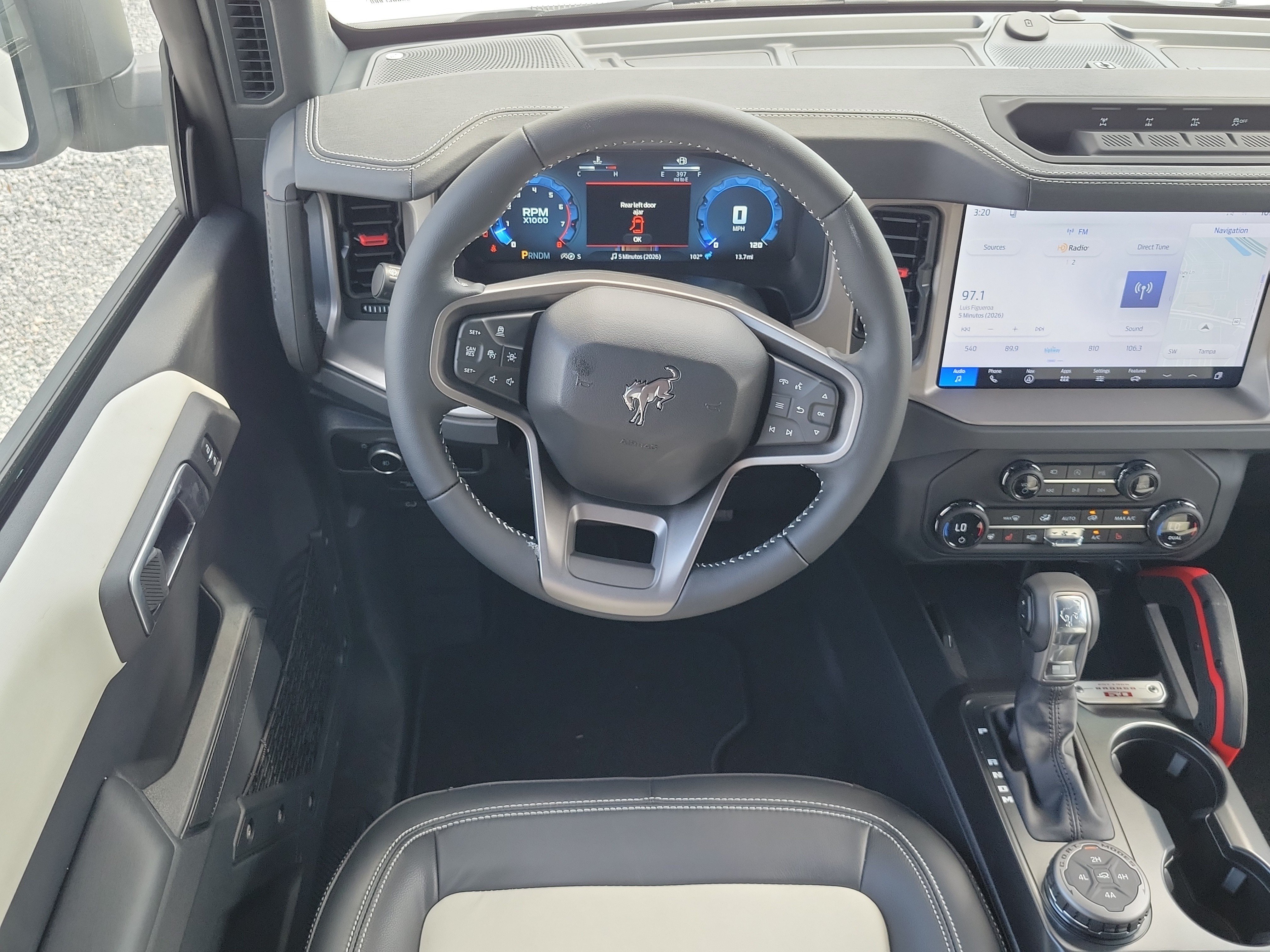 New 2026 Ford Bronco Outer Banks w/ Sasquatch Package AWD/4WD image 15