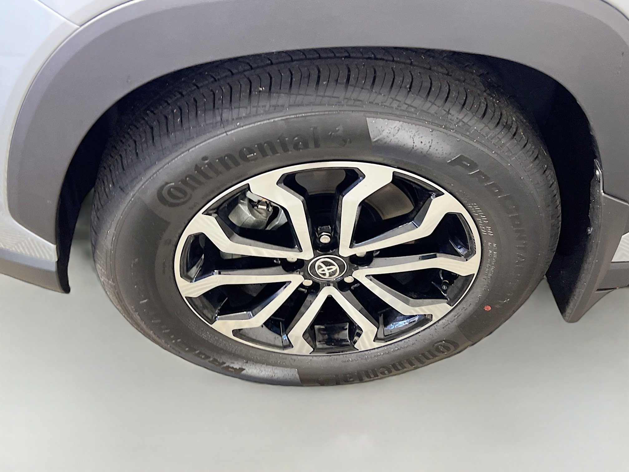 Used 2026 Toyota Corolla Cross XSE image 14