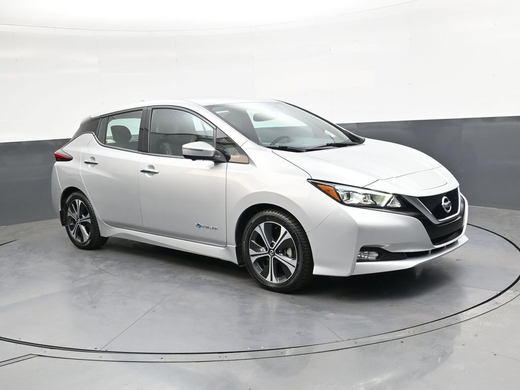 Used 2018 Nissan Leaf SL w/ SL Technology Package FWD image 2