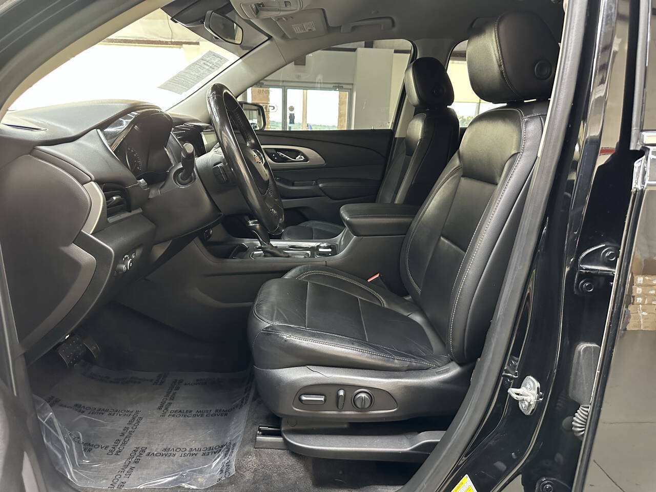 Used 2019 Chevrolet Traverse LT w/ LPO, Floor Liner Package FWD image 11
