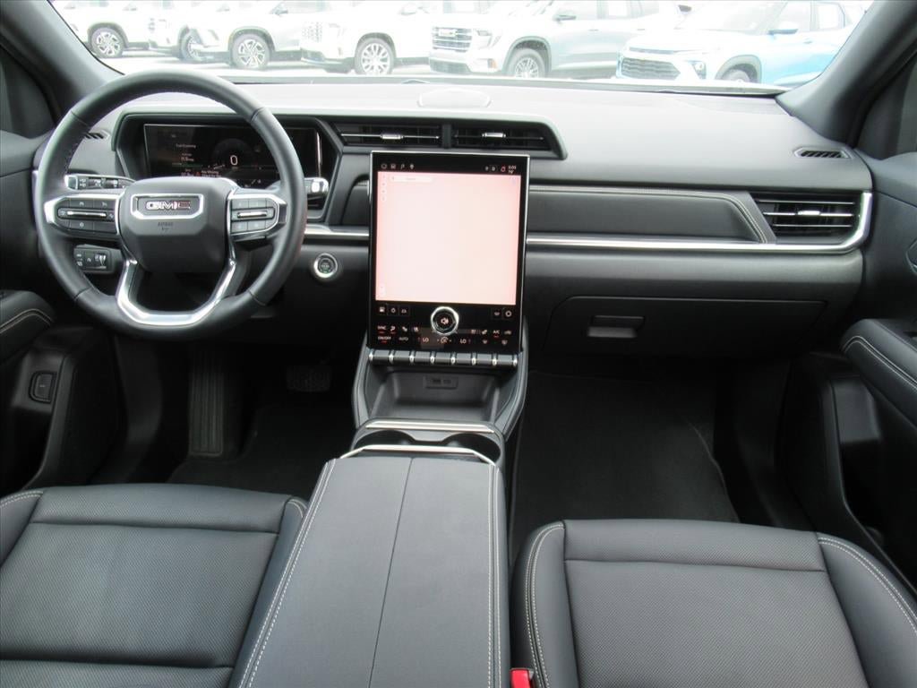 Used 2025 GMC Terrain Elevation w/ Elevation Premium Package AWD/4WD image 12
