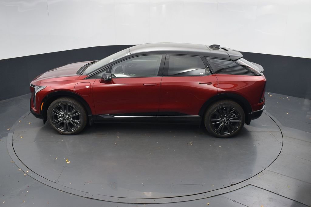 New 2026 Cadillac Optiq Sport 2 w/ LPO, Floor Liner Package image 40