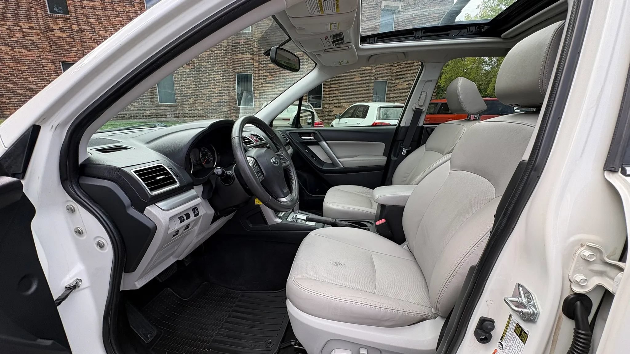 Used 2016 Subaru Forester 2.5i Limited AWD/4WD image 19