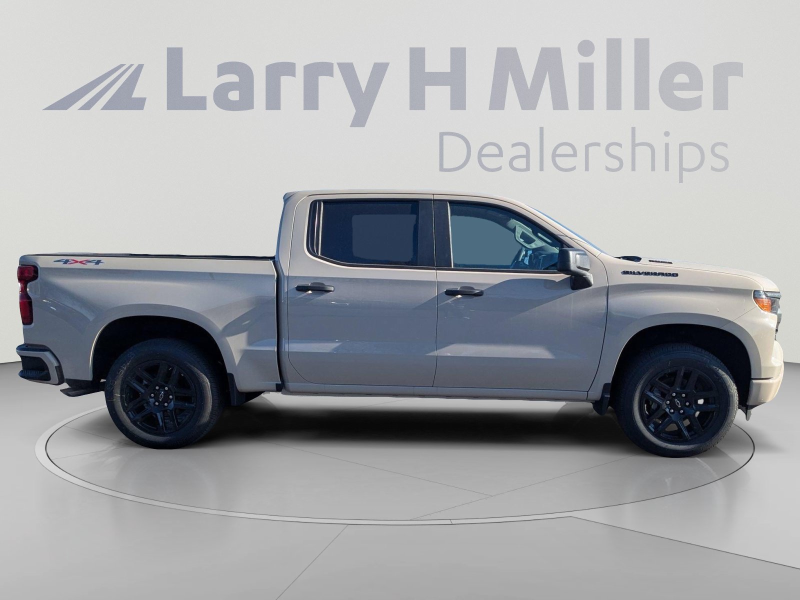 New 2026 Chevrolet Silverado 1500 Custom w/ LPO, Dark Essentials Package AWD/4WD image 6