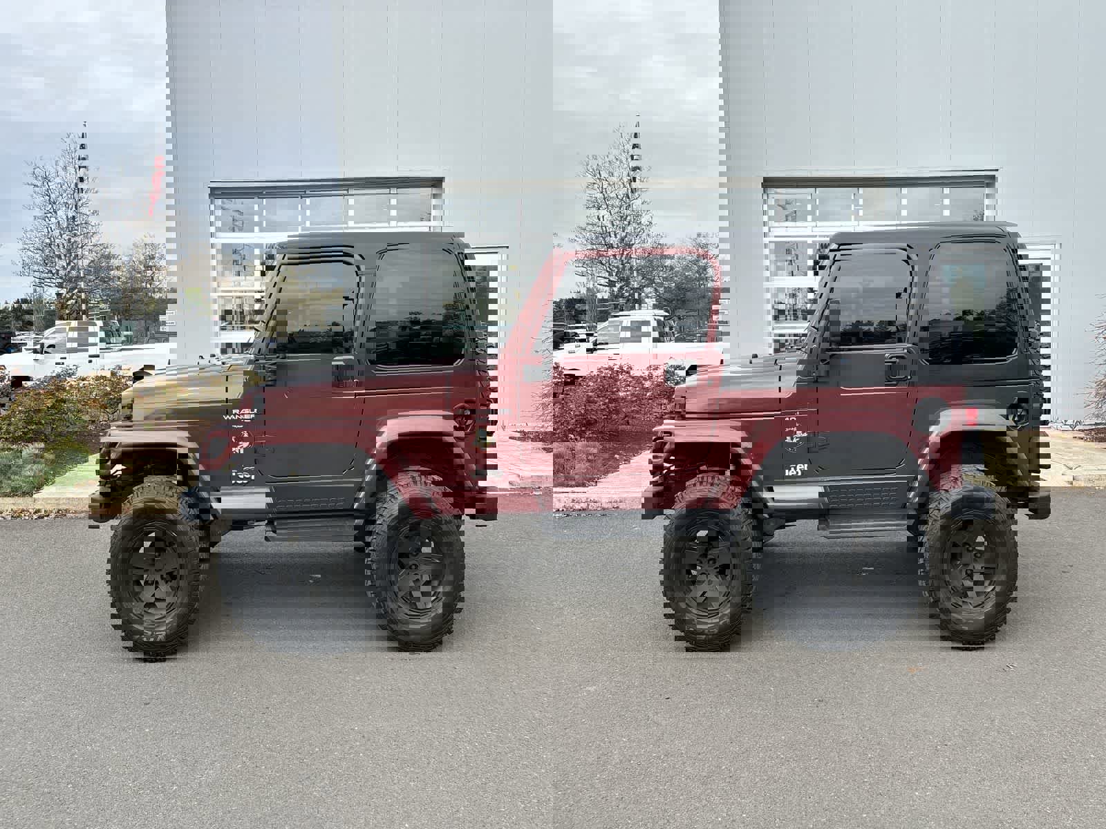 Used 2001 Jeep Wrangler Sahara image 2