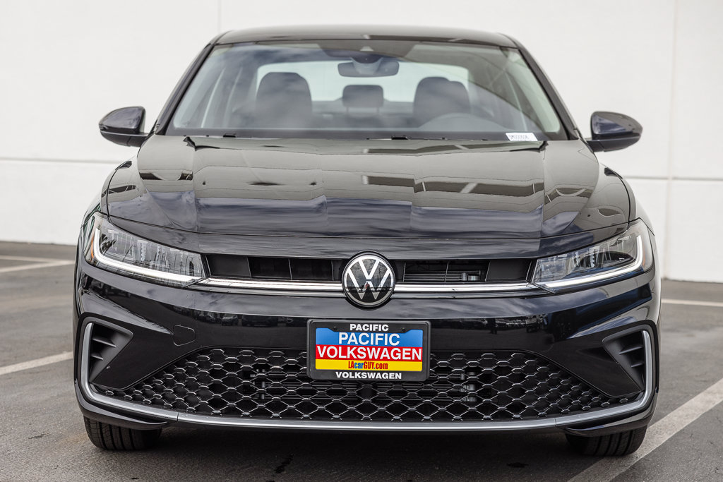 New 2027 Volkswagen Jetta SE FWD image 2