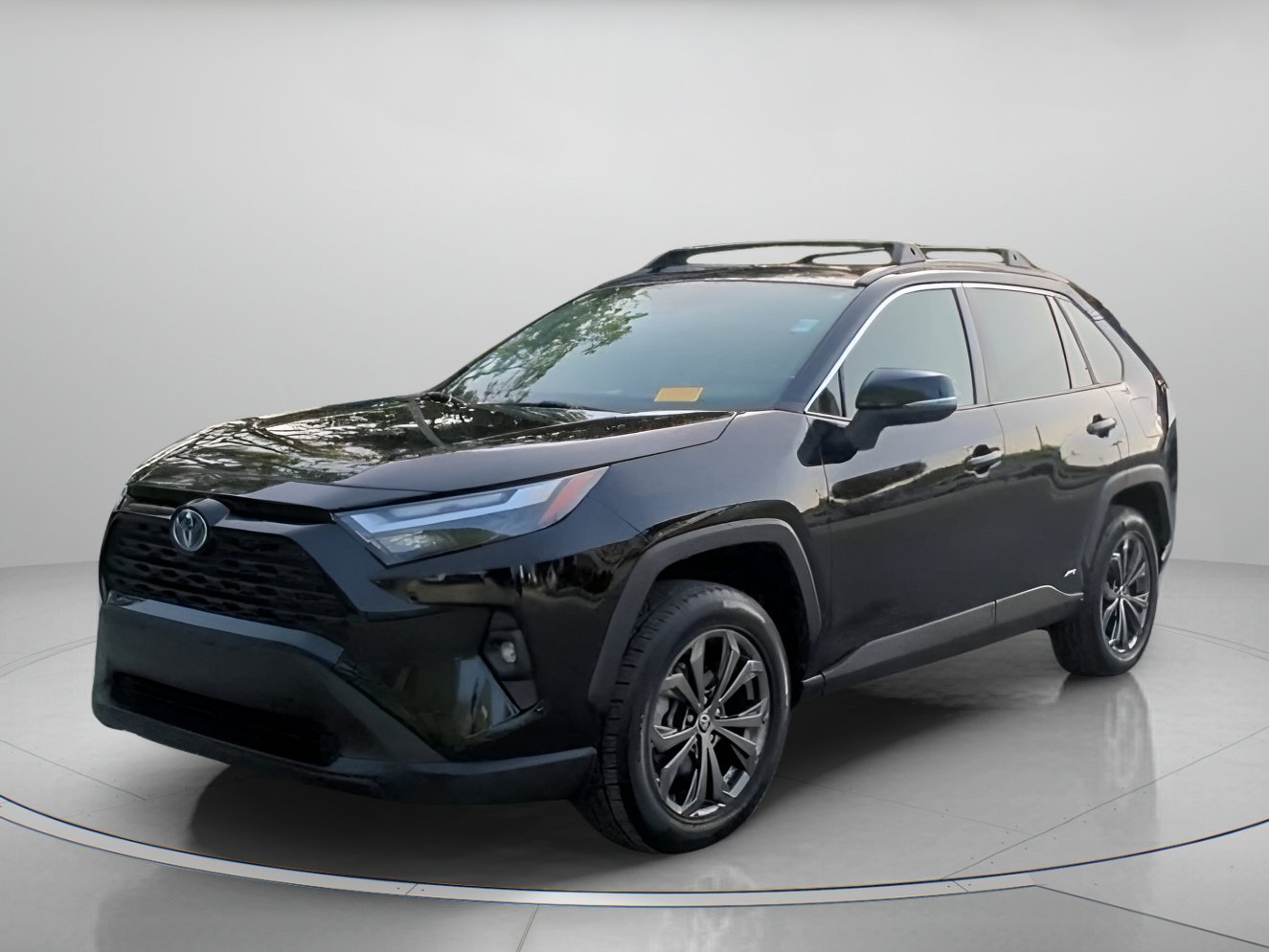 Used 2023 Toyota RAV4 XLE Premium AWD/4WD image 12