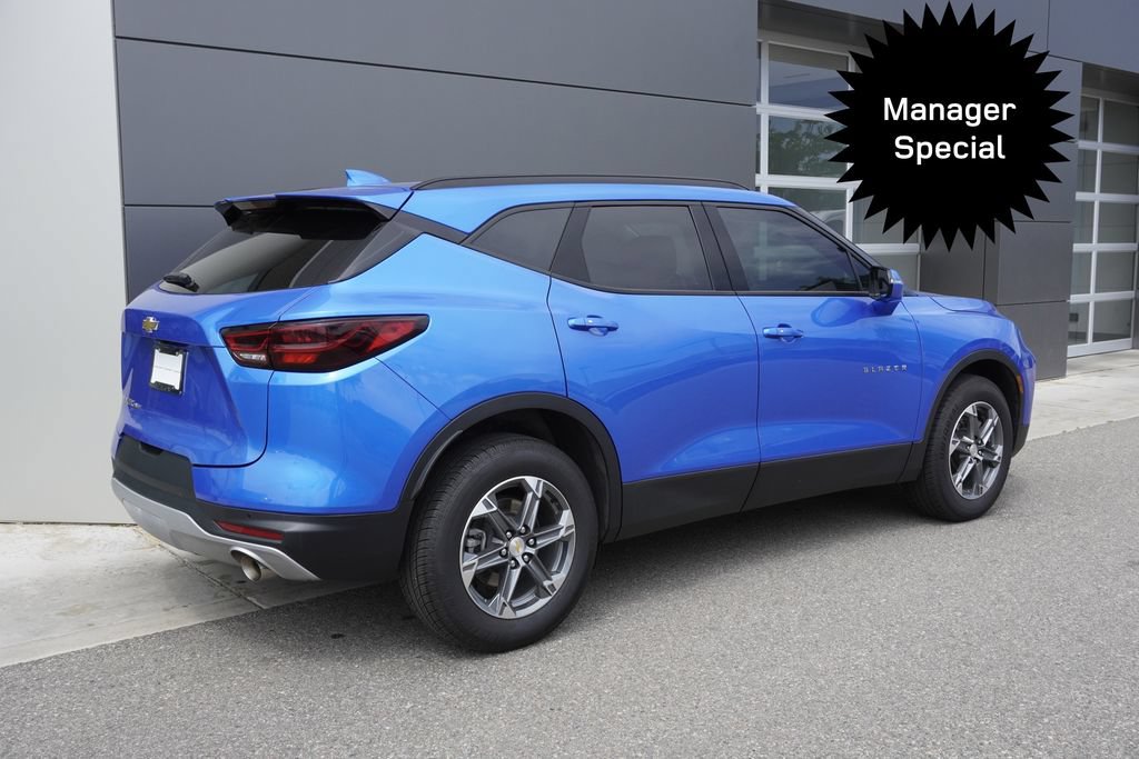 Used 2024 Chevrolet Blazer LT AWD/4WD image 4