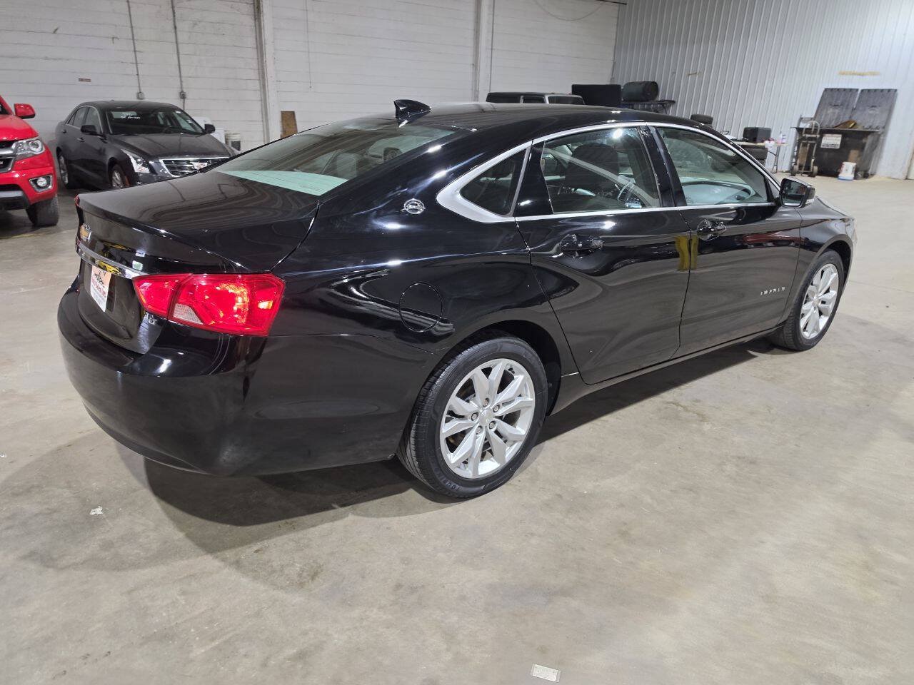 Used 2019 Chevrolet Impala LT FWD image 11