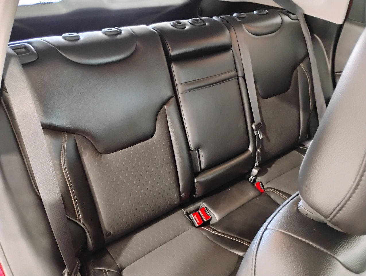 Used 2018 Jeep Compass Latitude image 90