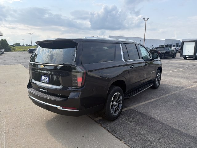 New 2026 Chevrolet Suburban LT w/ Advanced Technology Package AWD/4WD image 5