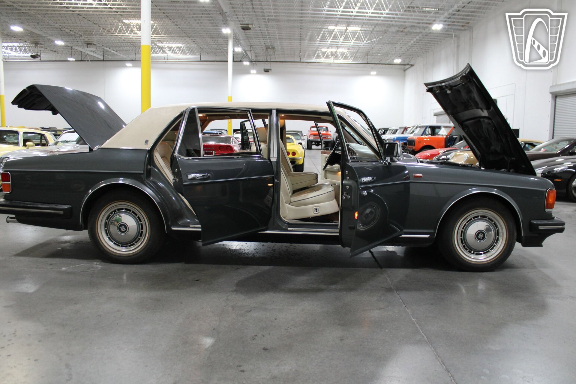 Used 1990 Rolls-Royce Silver Spur II RWD image 39