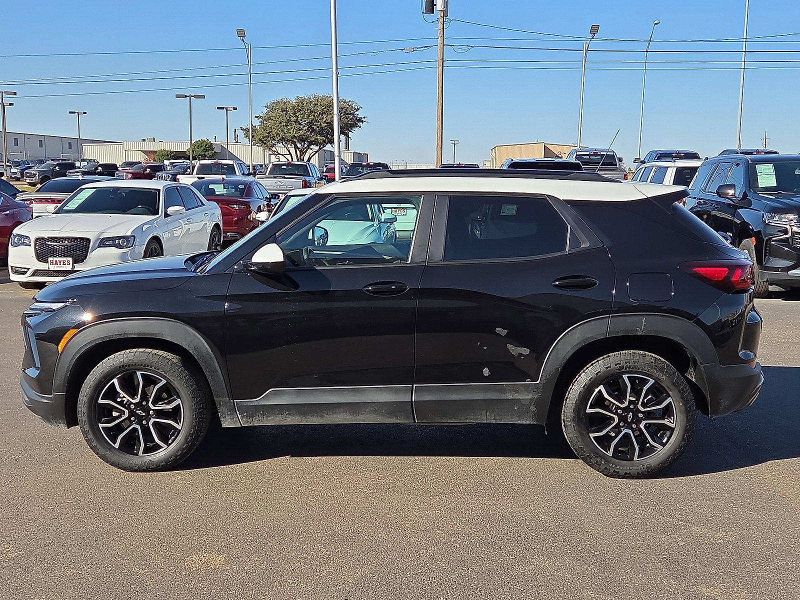 Used 2025 Chevrolet TrailBlazer ACTIV image 2