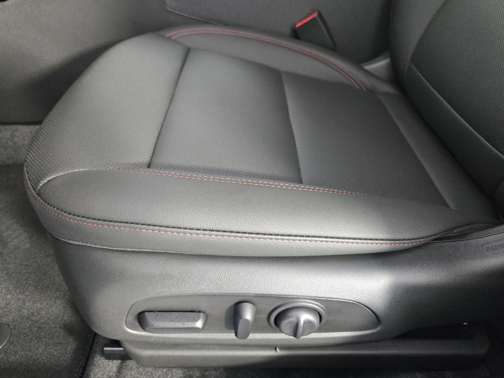 New 2026 Chevrolet Trax RS w/ Driver Confidence Package FWD image 26