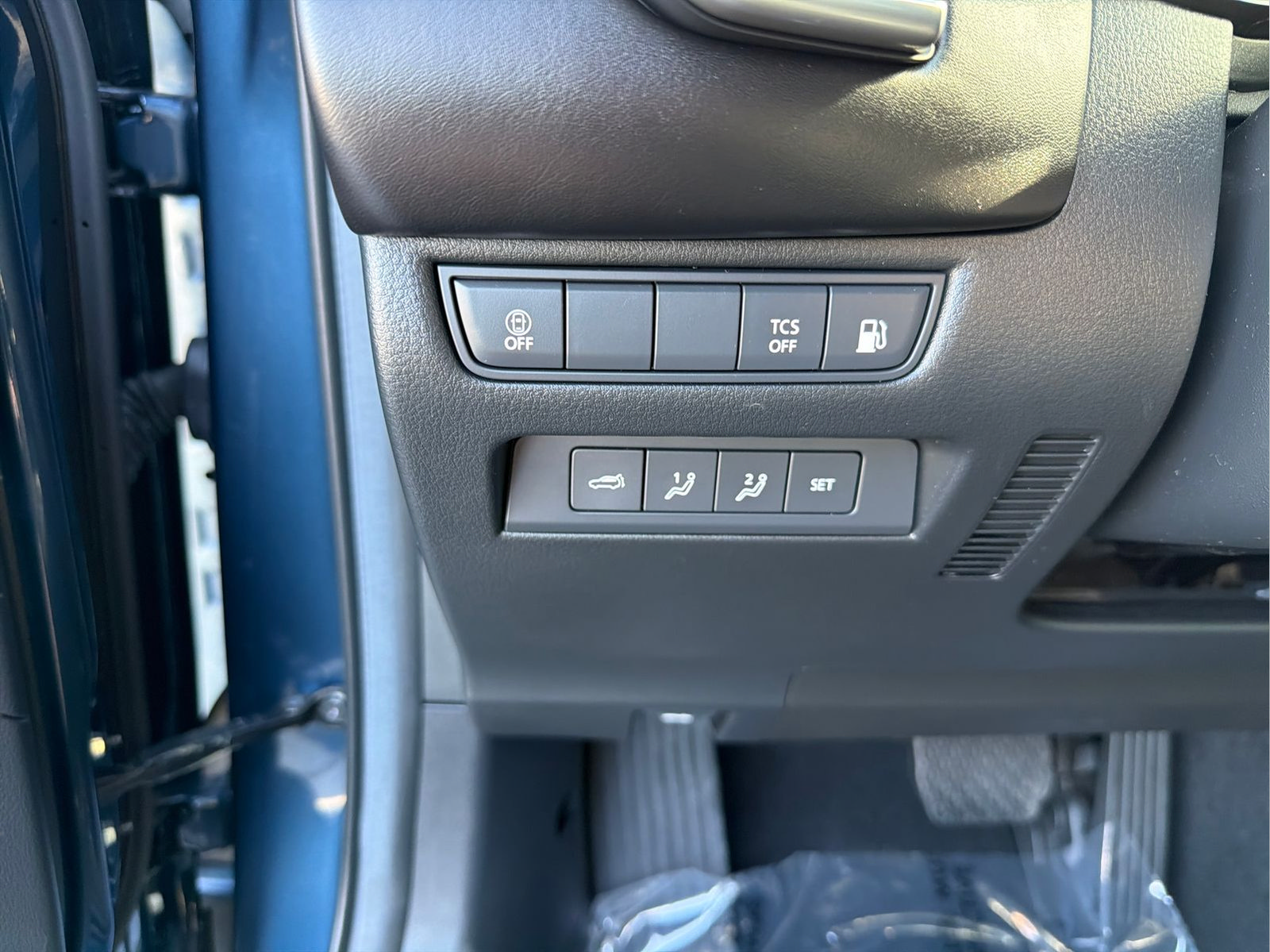 Used 2025 MAZDA CX-50 AWD 2.5 Hybrid w/ Weather Package image 16