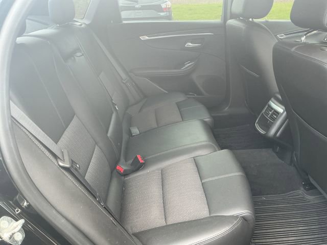 Used 2018 Chevrolet Impala LT FWD image 32