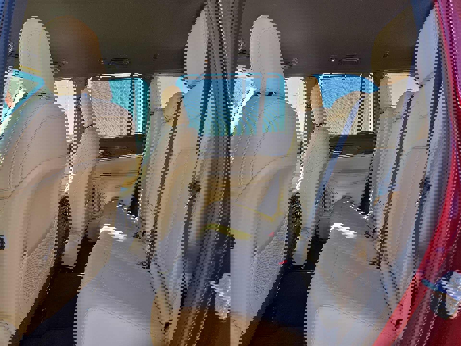 Used 2024 Jeep Grand Cherokee Limited w/ Luxury Tech Group II image 13