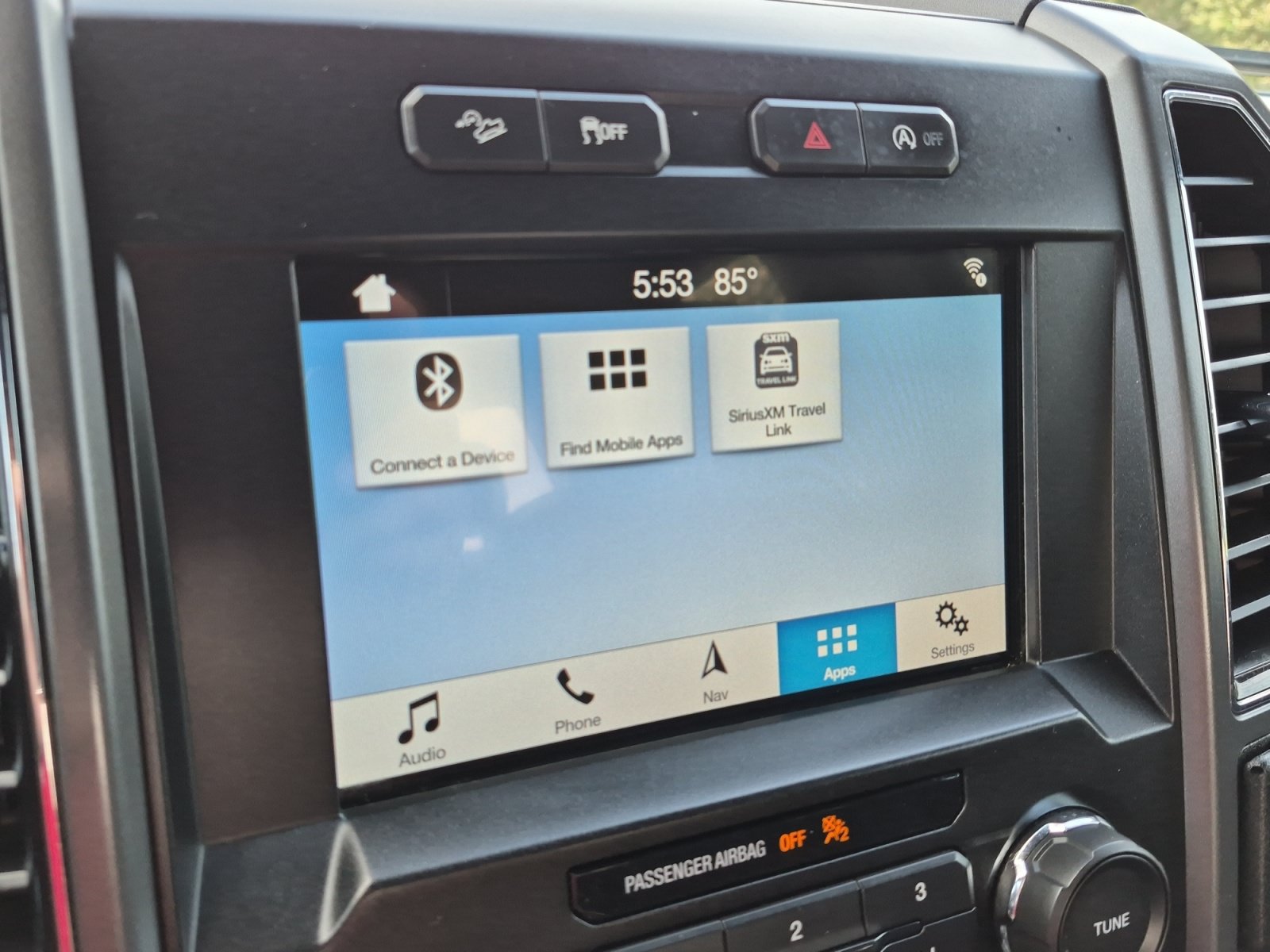 Used 2018 Ford F150 XLT w/ Equipment Group 302A Luxury AWD/4WD image 16