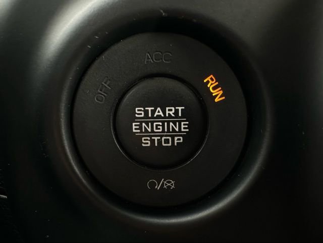 Used 2018 Jeep Wrangler Unlimited Sahara image 22