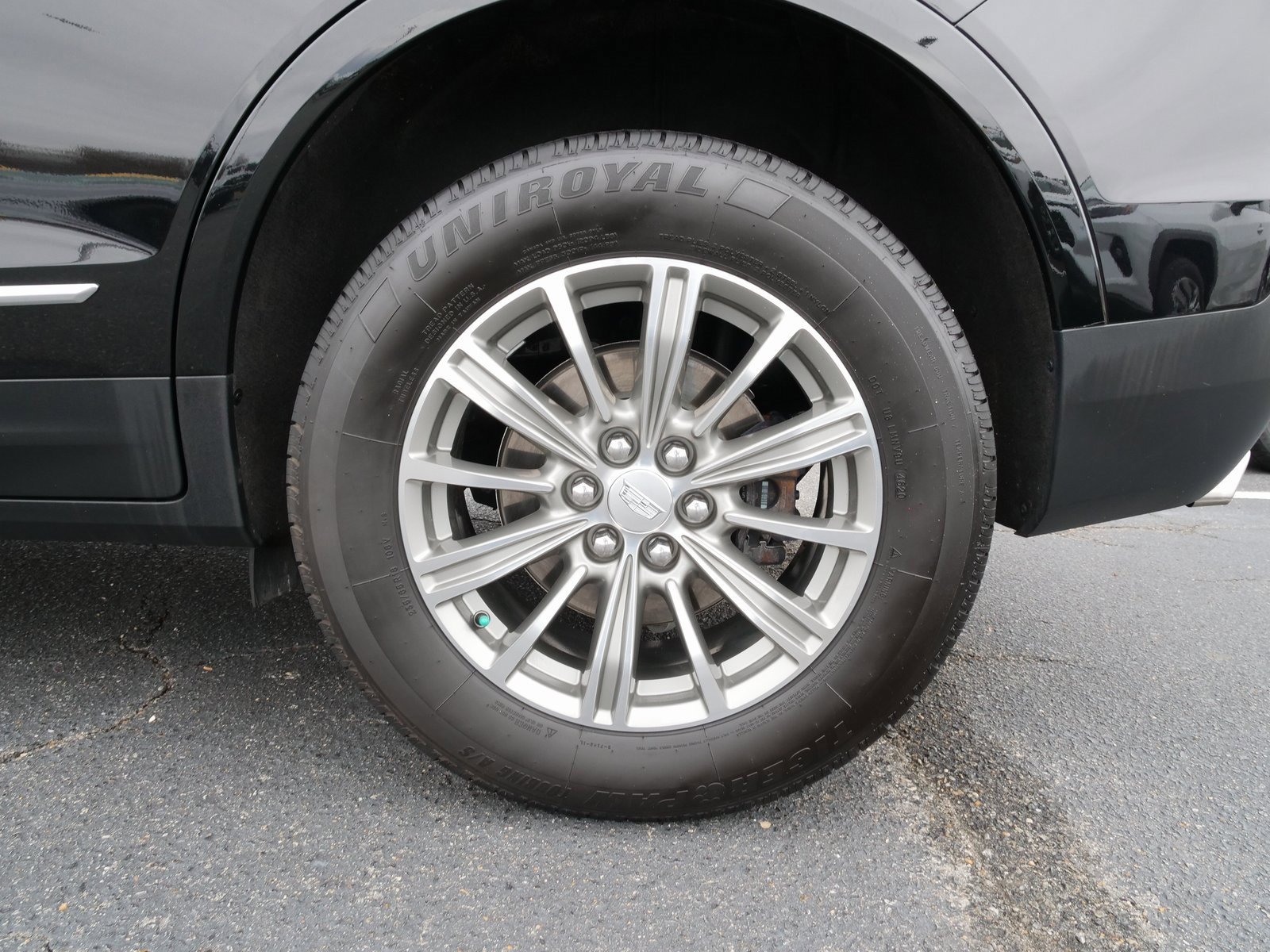 Used 2018 Cadillac XT5 Luxury w/ Driver Awareness Package image 13