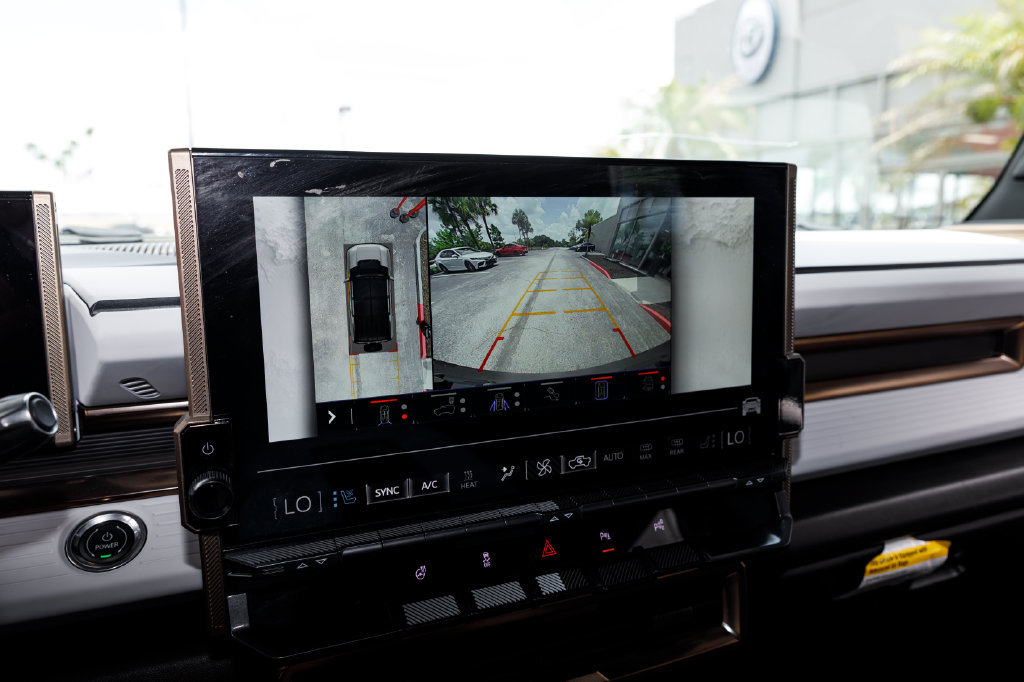 Used 2025 GMC Hummer EV 2X AWD/4WD image 33