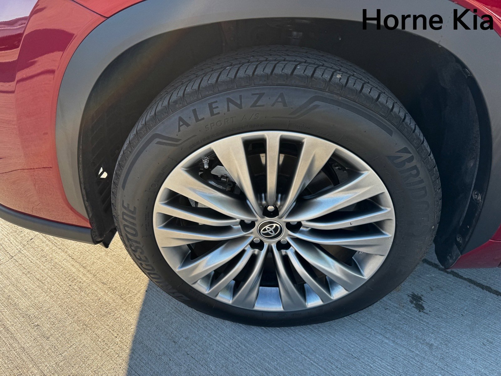 Used 2023 Toyota Highlander Platinum image 8