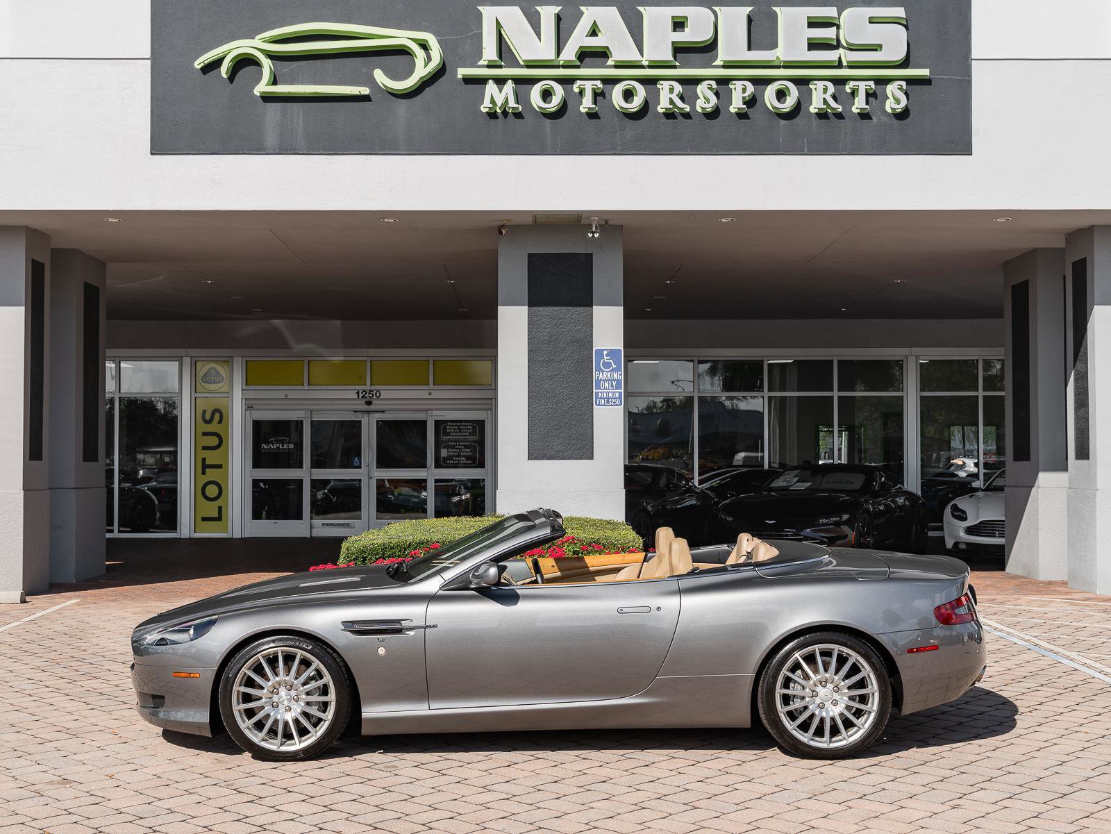Used 2006 Aston Martin DB9 Volante image 29