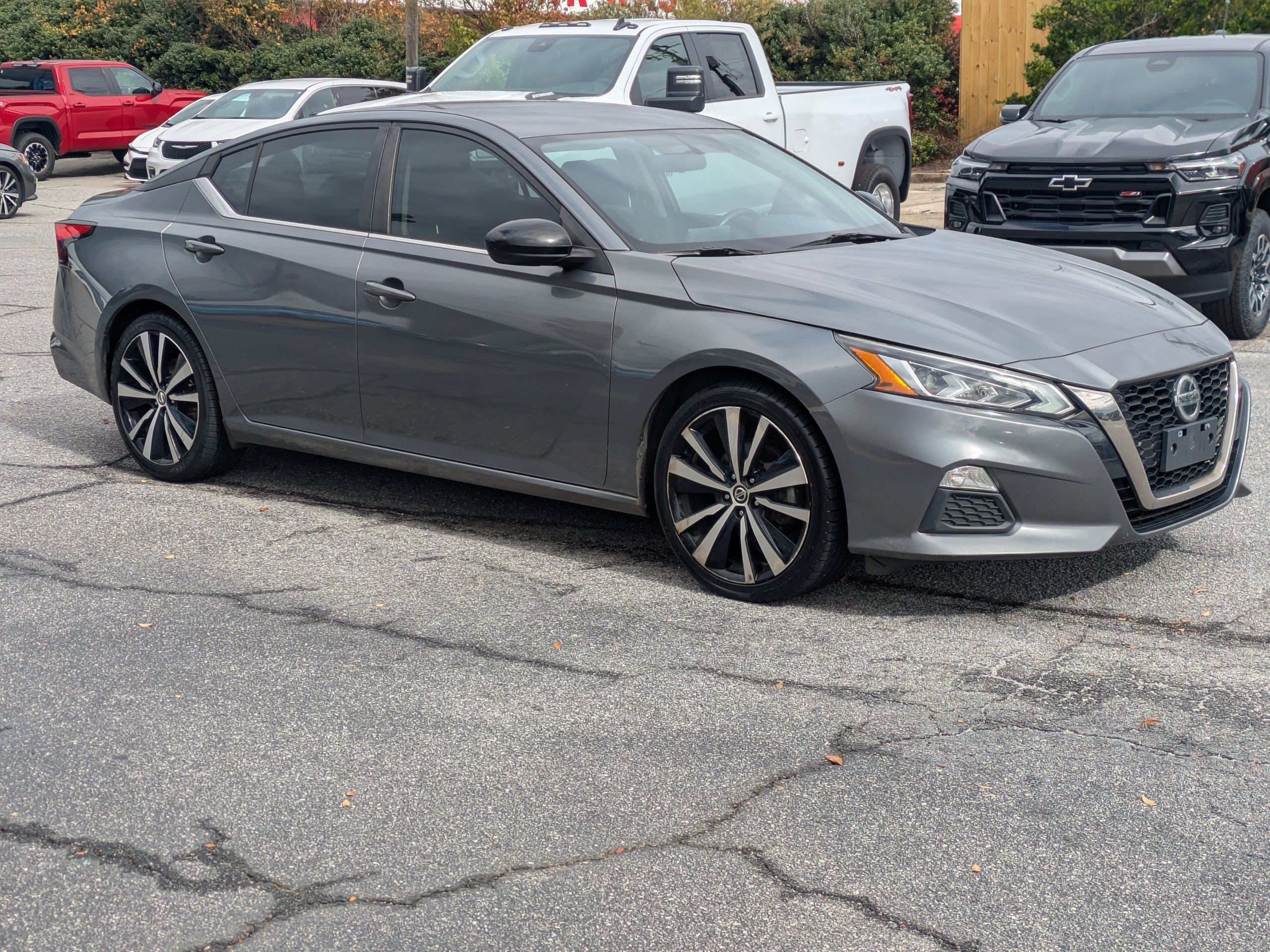 Used 2019 Nissan Altima 2.5 SR image 2