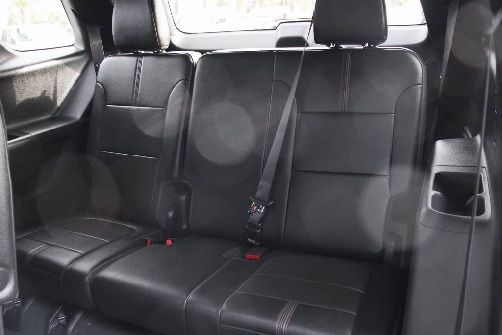 Used 2023 Chevrolet Traverse RS image 43