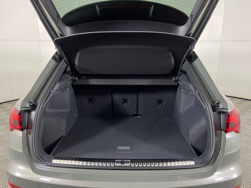 Used 2025 Audi Q3 2.0T Premium Plus w/ Premium Plus Package AWD/4WD image 30