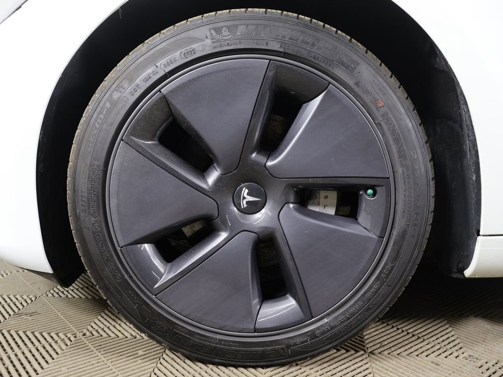 Used 2023 Tesla Model 3 Standard Range image 21