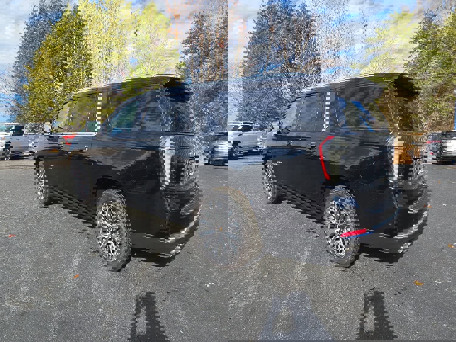 New 2026 Chevrolet Suburban High Country image 5