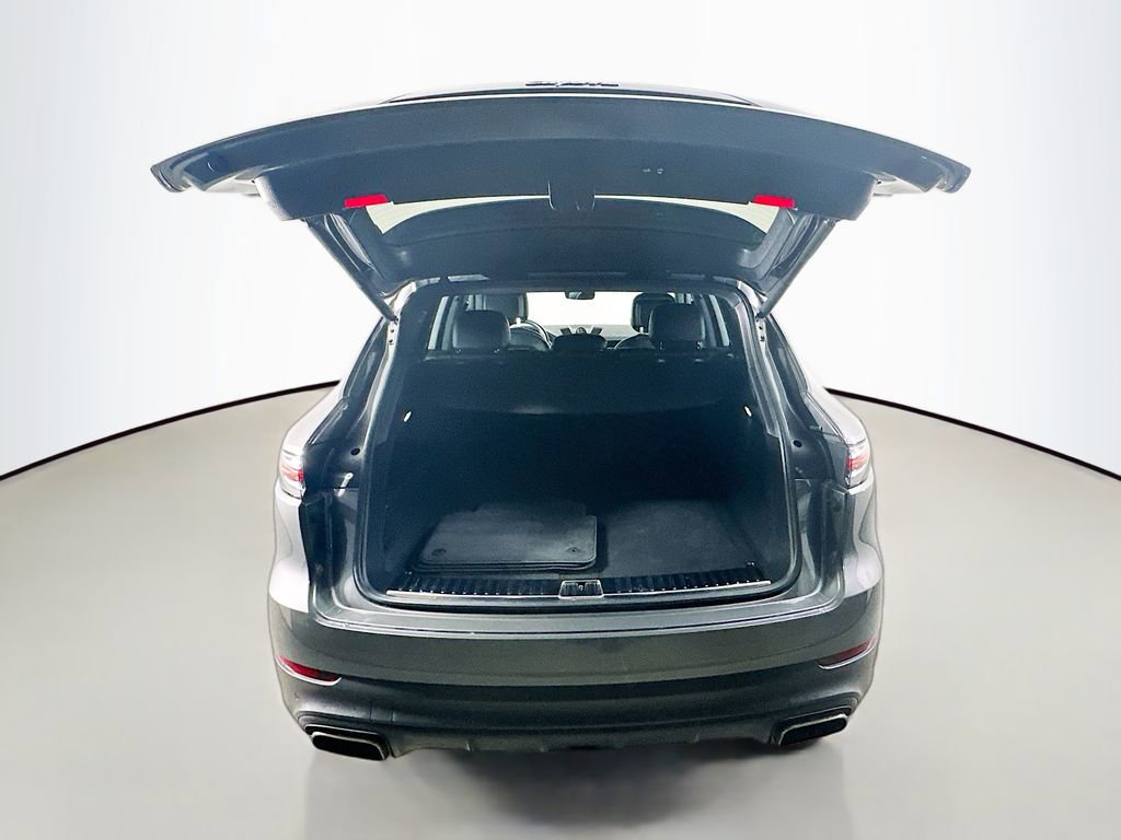 Used 2020 Porsche Cayenne image 27