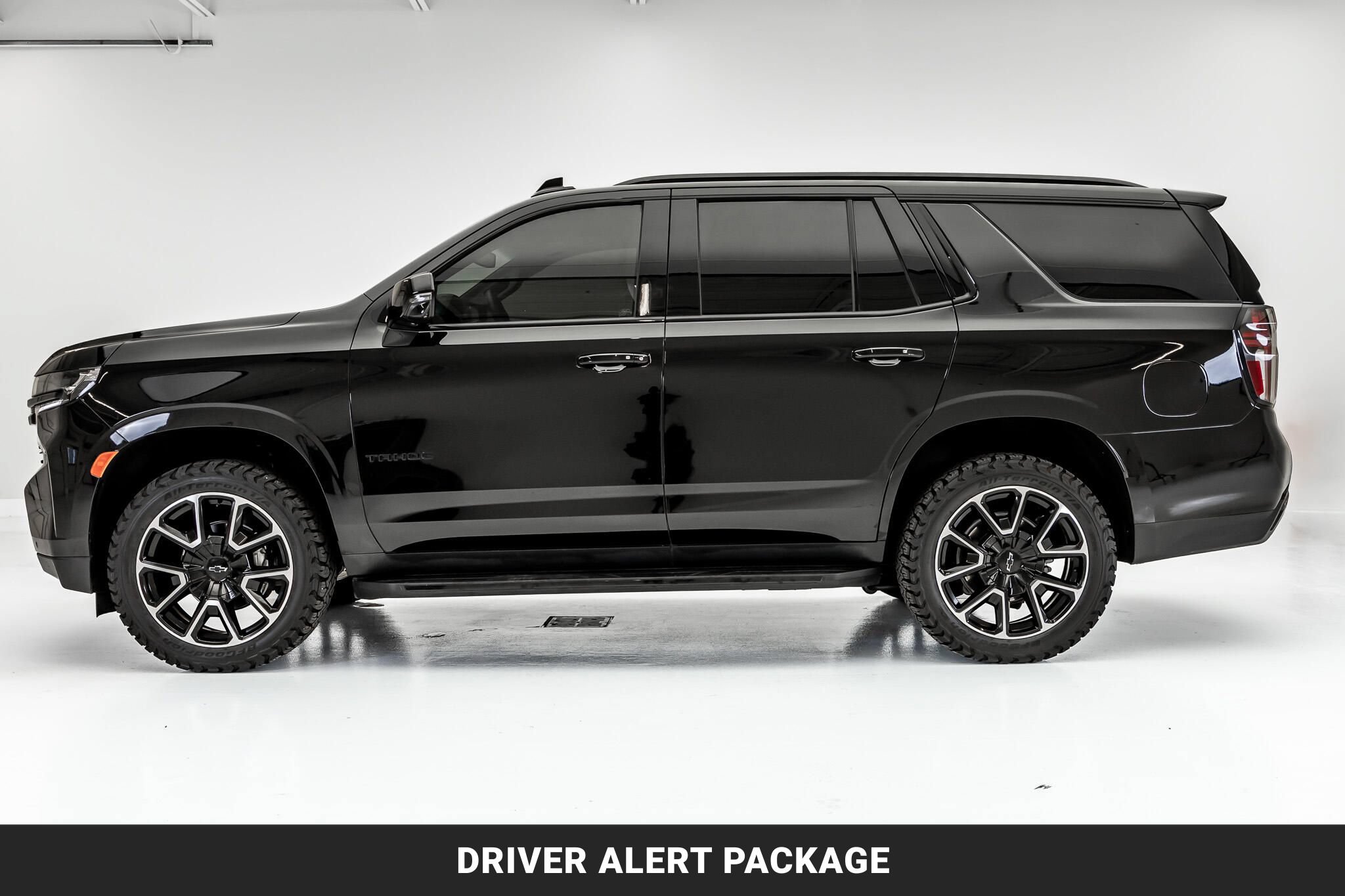 Used 2024 Chevrolet Tahoe RST w/ Luxury Package AWD/4WD image 5