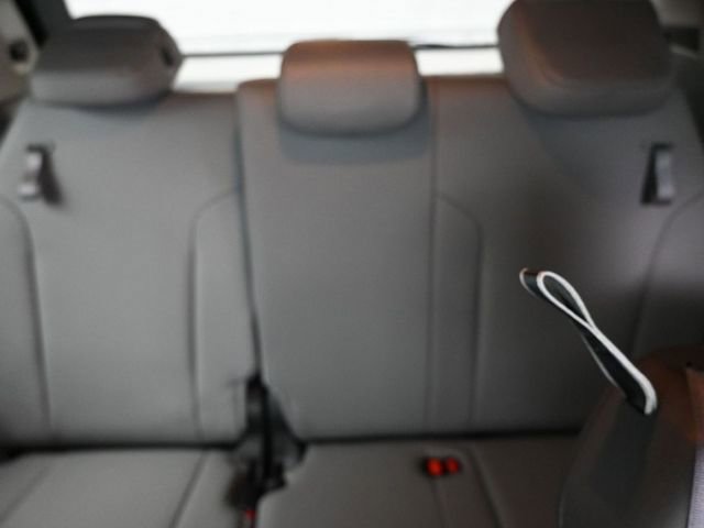 Used 2022 Toyota Sienna XLE image 12