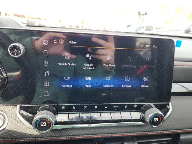 Used 2025 Chevrolet Colorado Z71 w/ Technology Package image 40