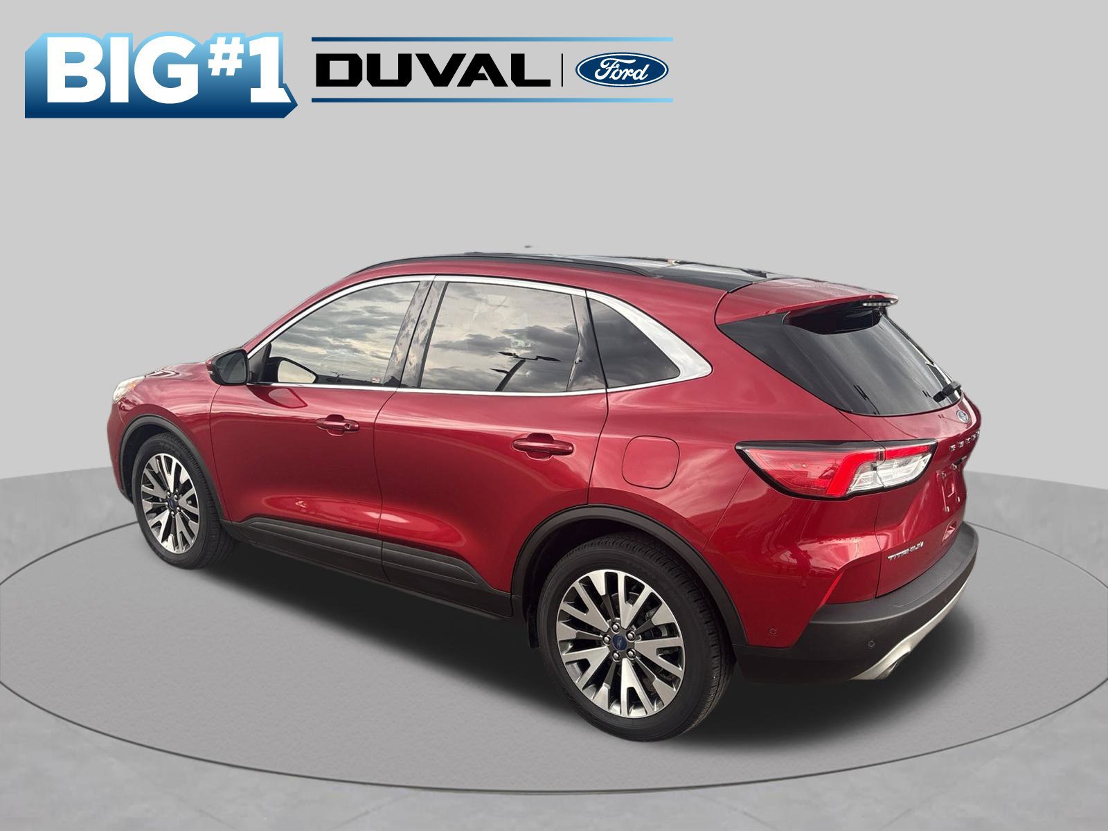 Used 2020 Ford Escape Titanium FWD image 4