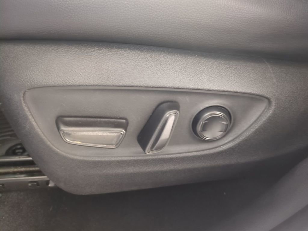 Used 2024 Toyota Grand Highlander Limited image 24