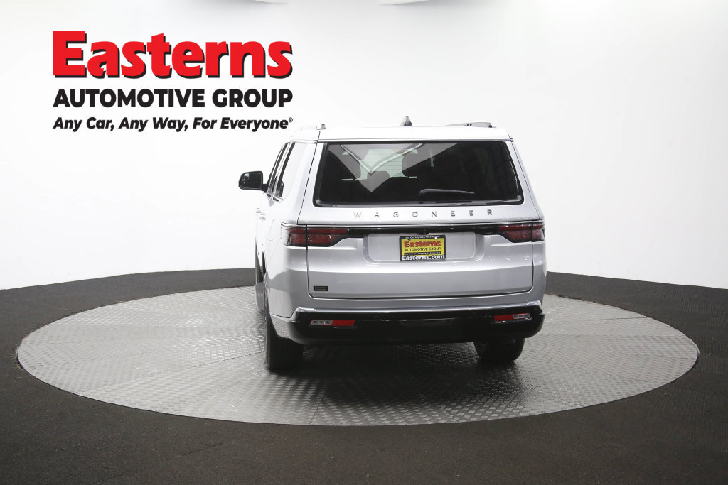 Used 2024 Jeep Wagoneer L Series II w/ Flexible Seating Group AWD/4WD image 43