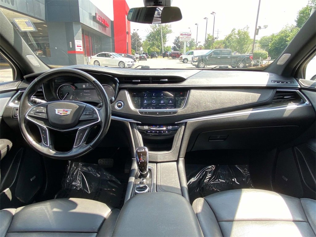 Used 2021 Cadillac XT5 Premium Luxury image 17