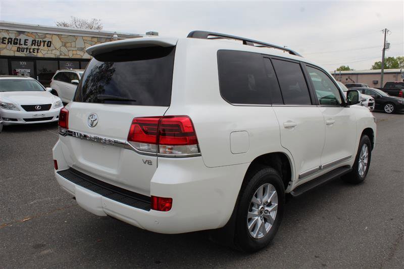 Used 2016 Toyota Land Cruiser AWD/4WD image 7