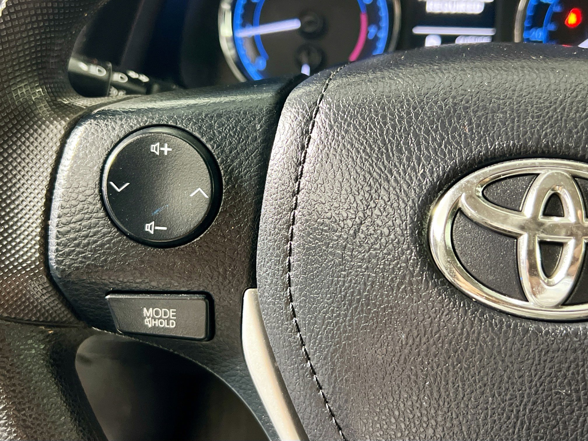 Used 2018 Toyota Corolla LE image 17